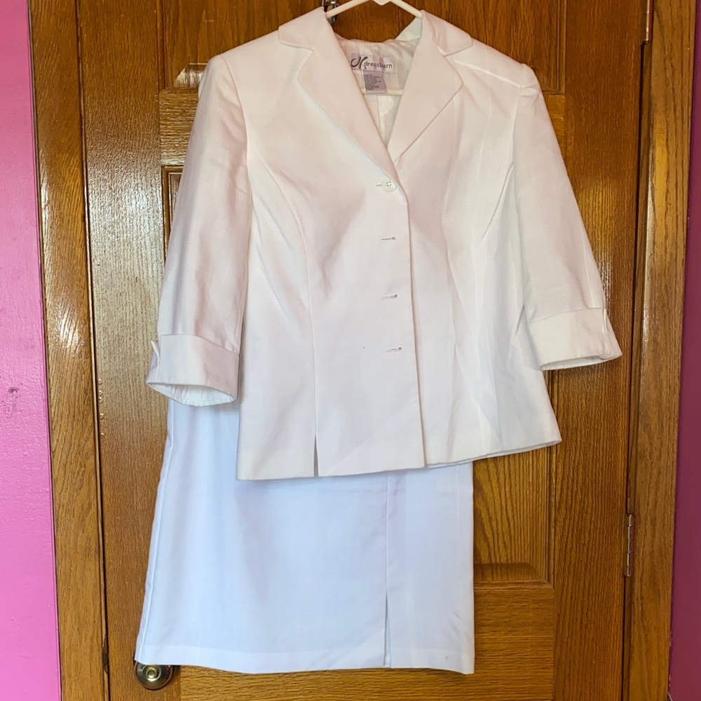Elegant White Women's 2 Piece Skirt & Blazer